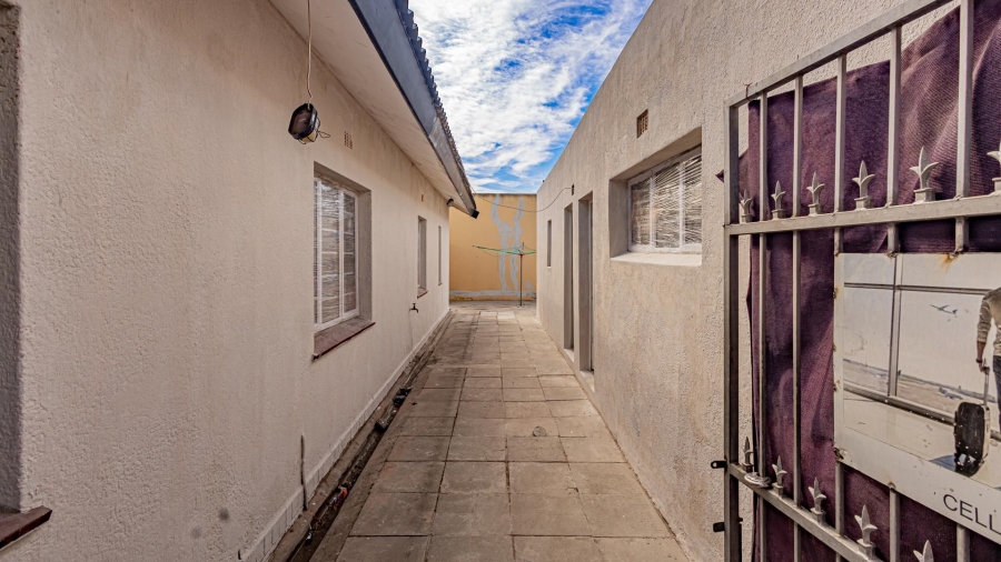 11 Bedroom Property for Sale in Richmond Estate Western Cape
